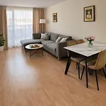 Noks Panorama Sas Apartament *